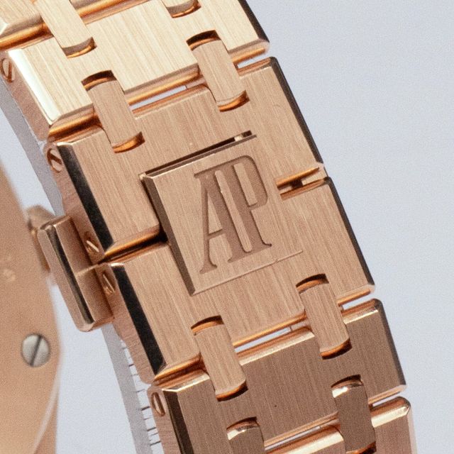 Audemars Piguet Royal Oak 15400OR.OO.1220OR.02 Image 7